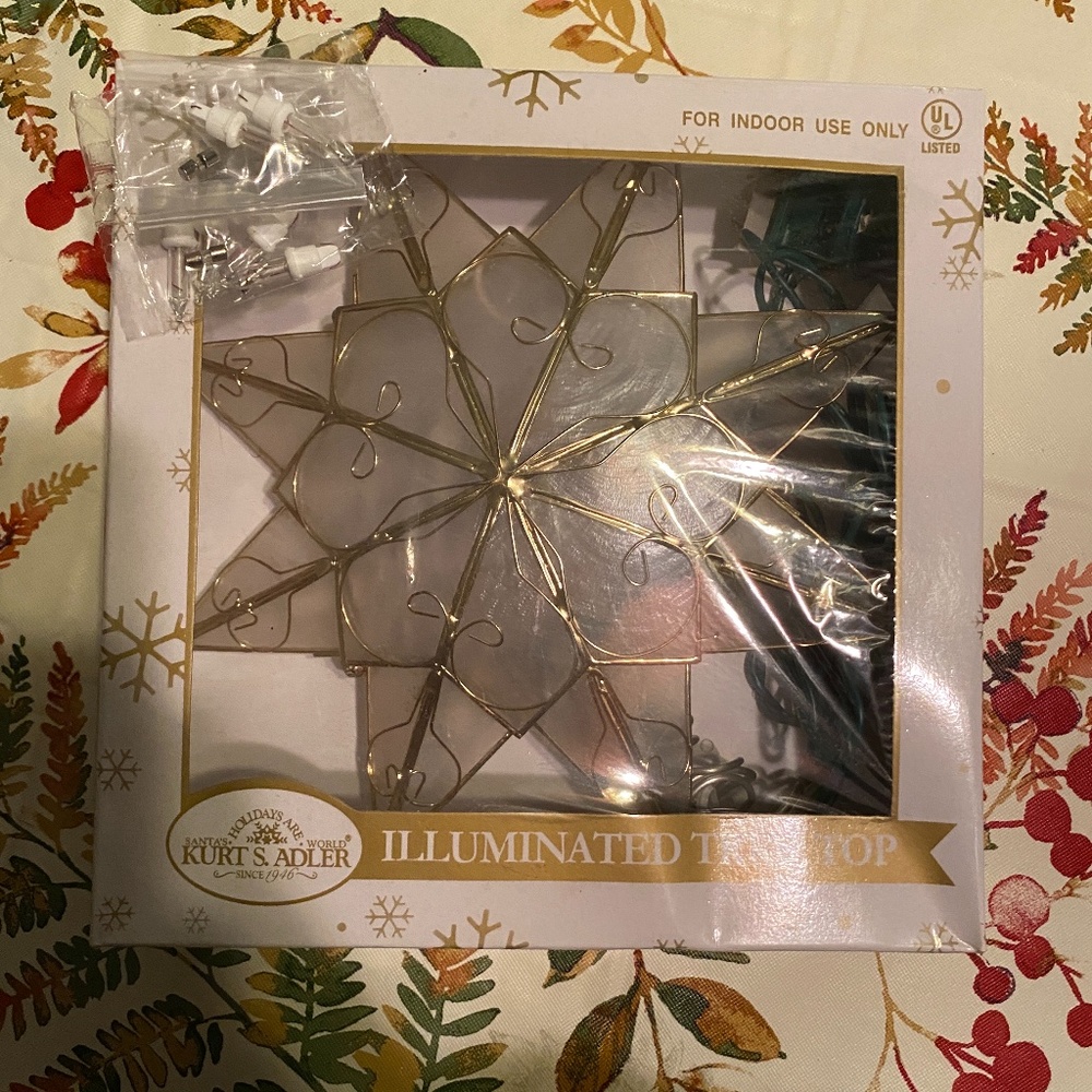 Illuminated Christmas Tree Topper